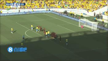GOLLLLL！拉菲尼亚无解任意球攻破哥伦比亚球门！巴西1-0！！