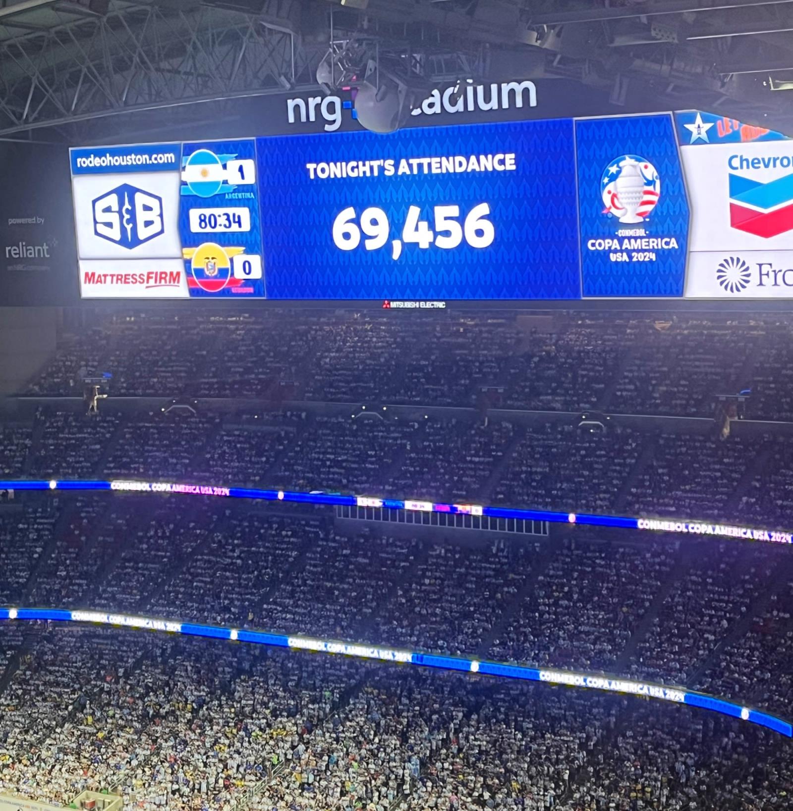 阿根廷场均上座超7.1万！阿根廷vs厄瓜多尔有69456人现场观战