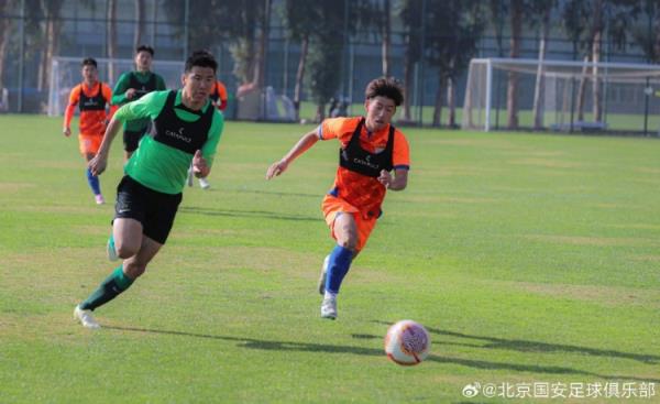 国安热身赛10打11对阵泰山U18梯队：闫雨双向，方昊传射建功